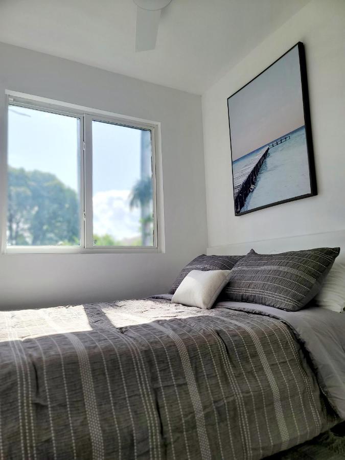 Miami Vacation Guest House Bagian luar foto