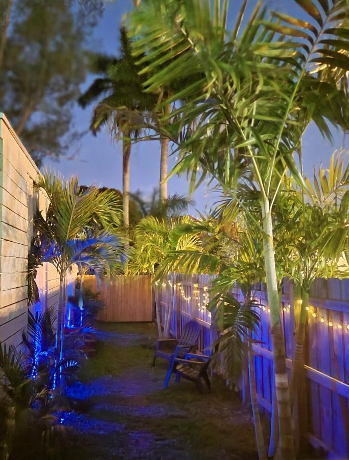 Miami Vacation Guest House Bagian luar foto